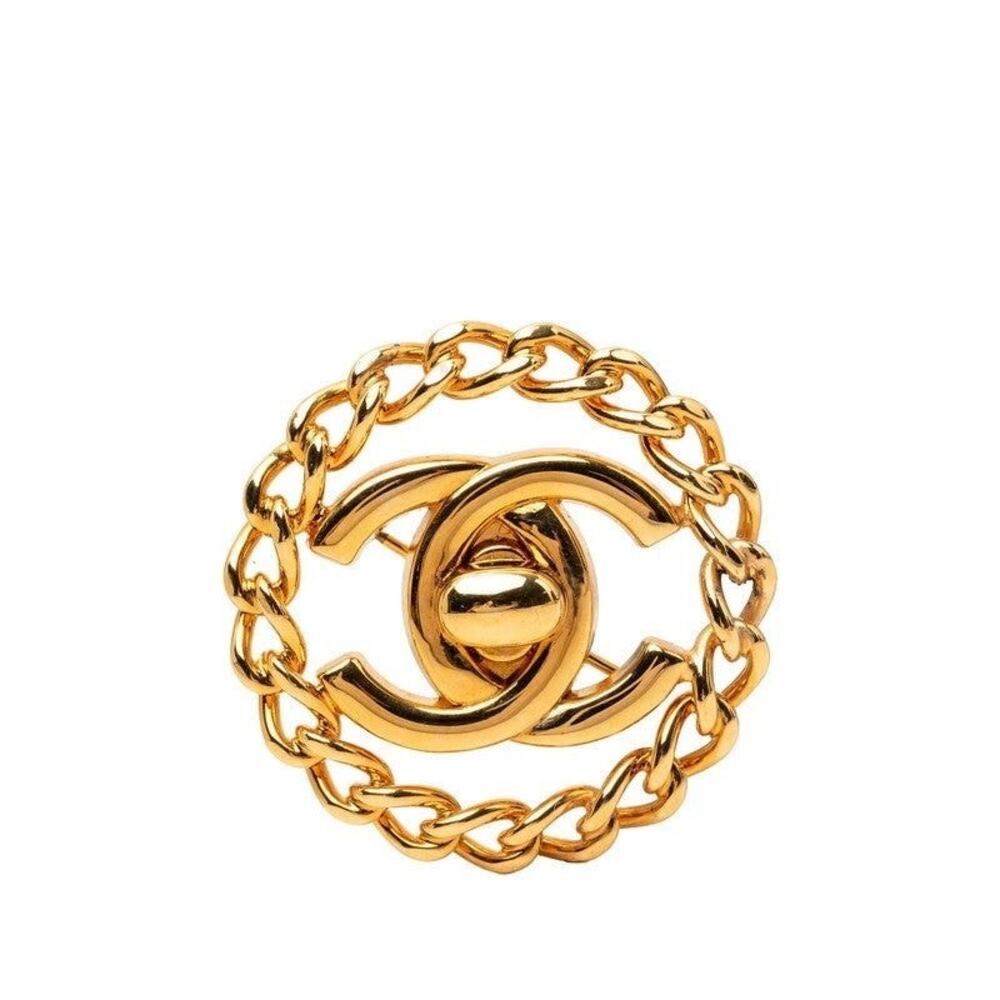 Chanel CC Logo Turn Lock Chain Motif Brooch Gold Plated